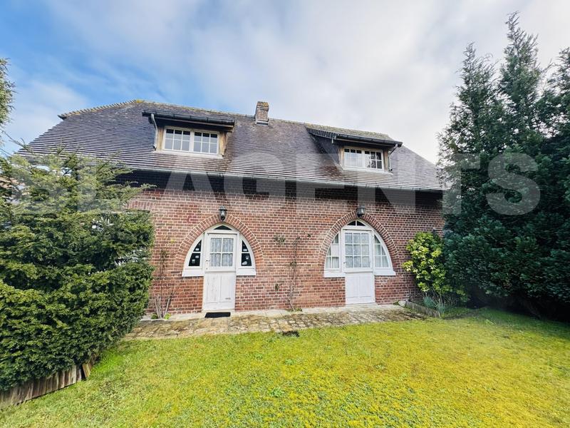 Maison - 200 m² - 7 pièces