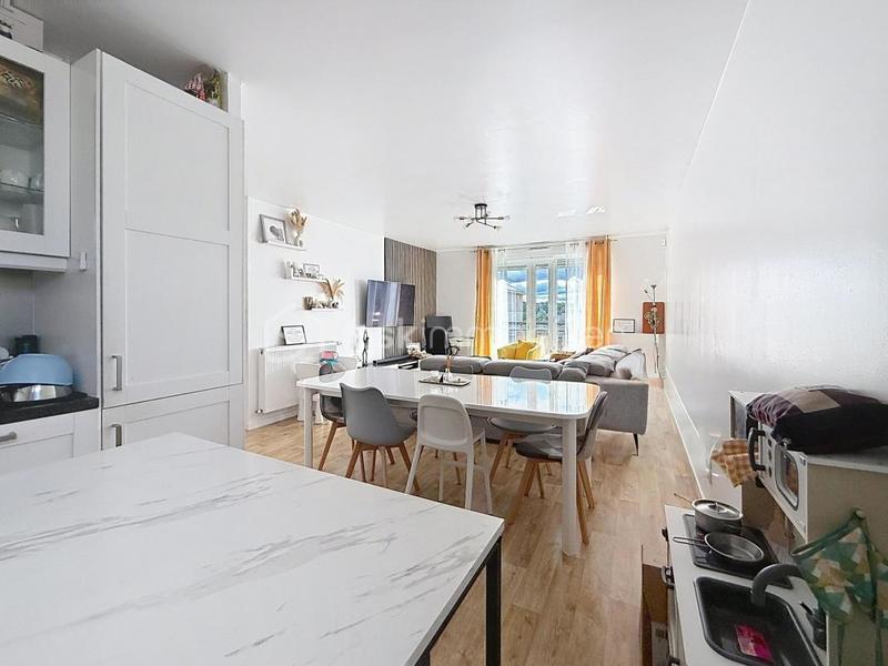 Appartement - 84 m² - 4 pièces