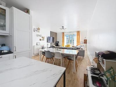 Appartement - 84 m² - 4 pièces