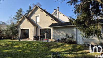 Maison - 250 m² - 8 pièces