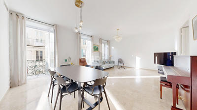 Appartement - 120 m² - 4 pièces