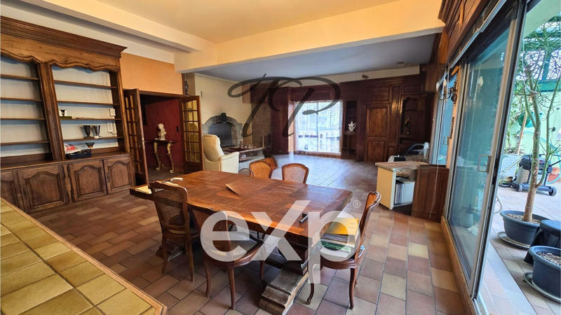 Appartement - 177 m² - 6 pièces