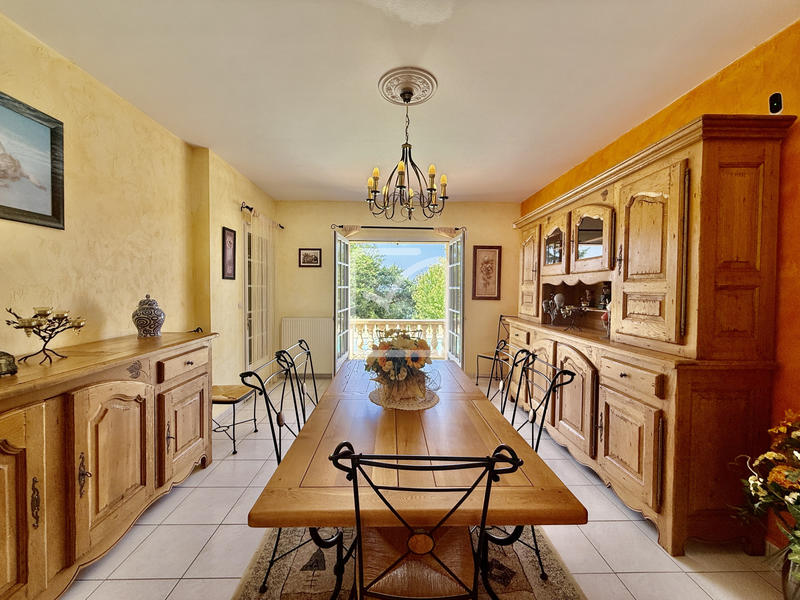 Maison - 150 m² - 7 pièces