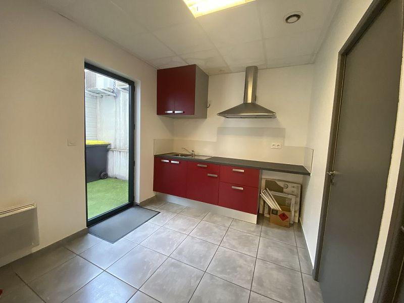 Local commercial - 61 m² - 5 pièces