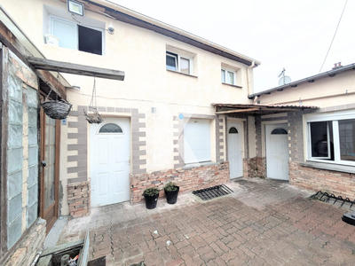 Maison - 145 m² - 9 pièces