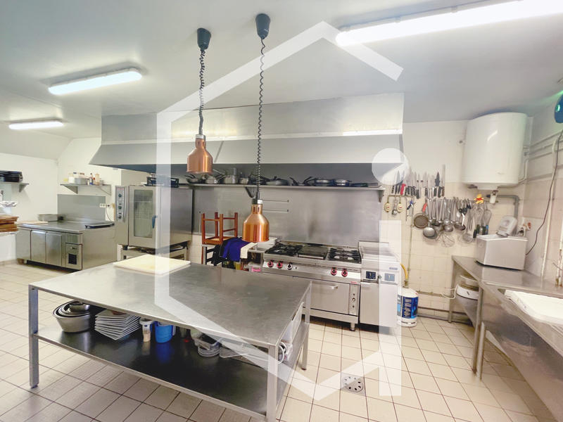 Fonds de commerce - Magasins - 1 069 m²