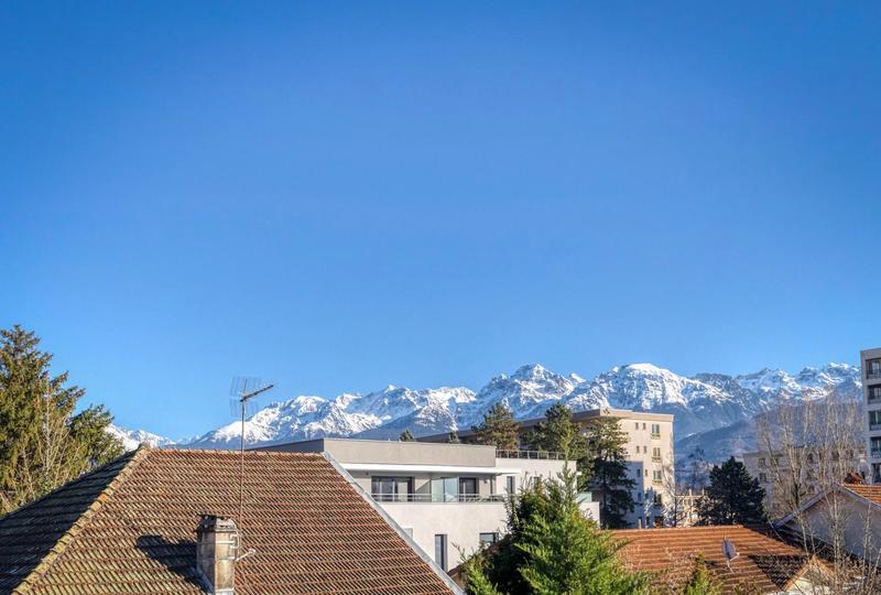 Maison - 207 m² - 8 pièces