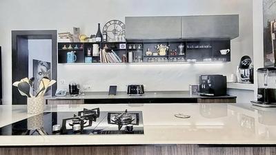 Villa - 223 m² - 6 pièces