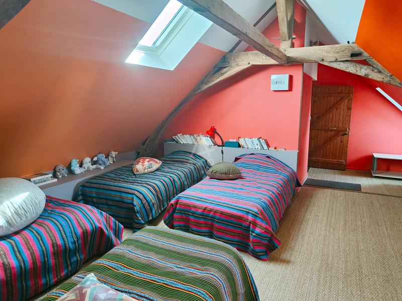 Maison - 250 m² - 7 pièces