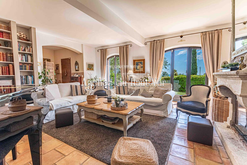 Propriété - 196 m² - 7 pièces