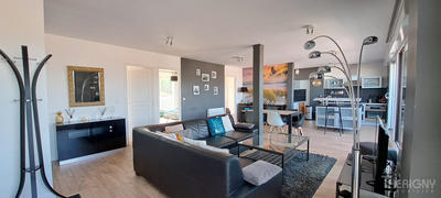 Appartement - 94 m² - 4 pièces