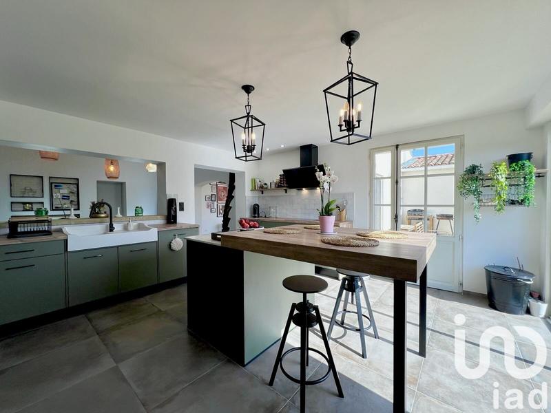 Maison - 175 m² - 7 pièces