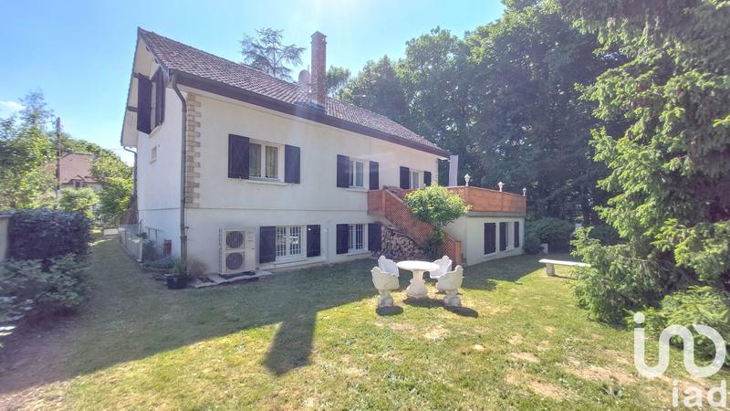 Maison - 215 m² - 8 pièces