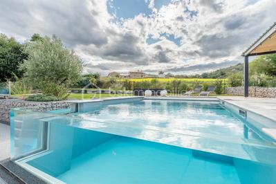 Maison - 180 m² - 6 pièces