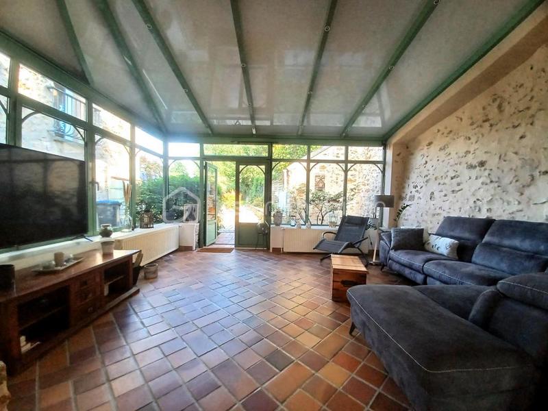 Maison - 224 m² - 7 pièces