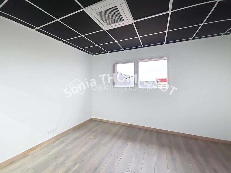 Bureau - 350 m² - 4 pièces