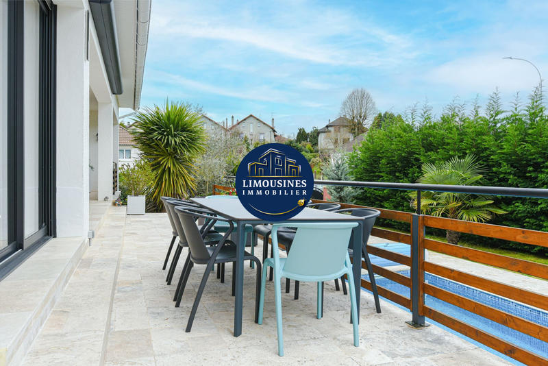 Villa - 322 m² - 11 pièces