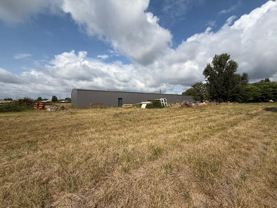 Local commercial - 714 m²