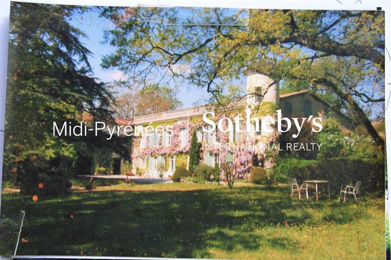 Maison de maîtres - 355 m² - 7 pièces