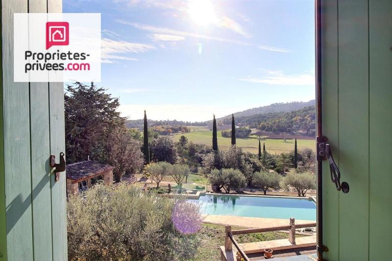 Maison - 755 m² - 13 pièces