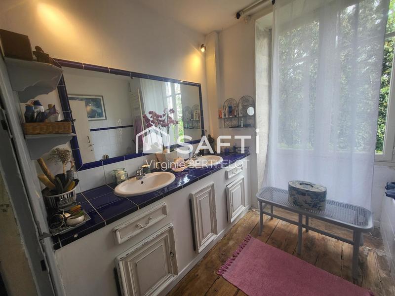 Maison - 268 m² - 8 pièces