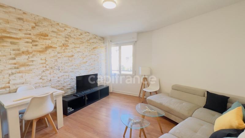 Appartement - 75 m² - 3 pièces