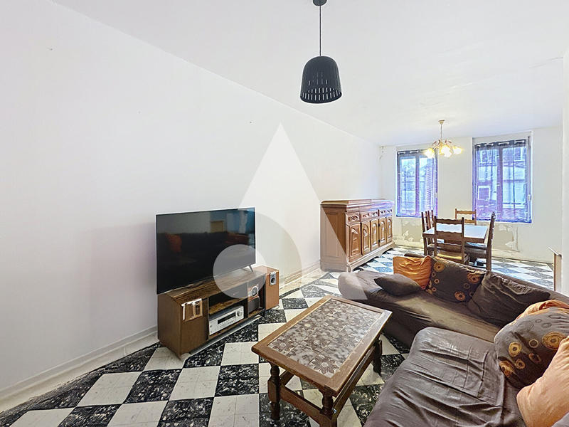 Maison - 89 m² - 6 pièces