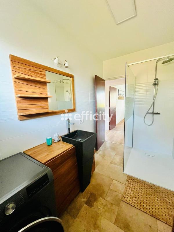 Villa - 205 m² - 8 pièces