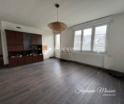 Maison - 85 m² - 5 pièces