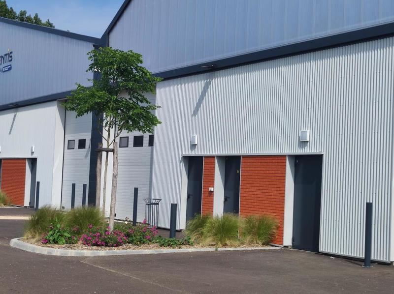 Entrepôt - 163 m² - 1 pièce