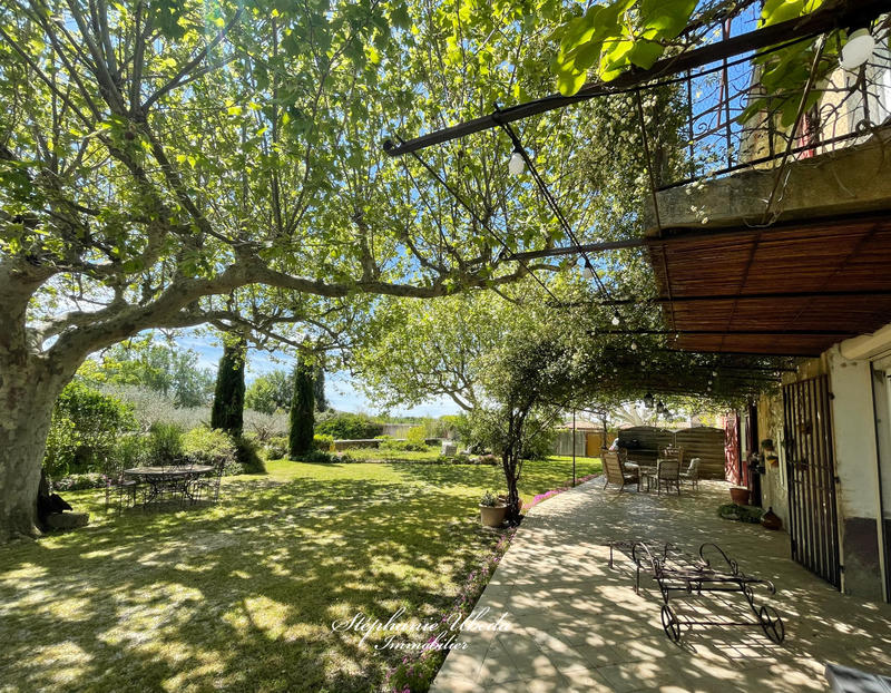 Mas - 250 m² - 7 pièces