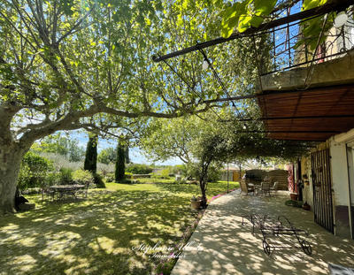 Mas - 250 m² - 7 pièces