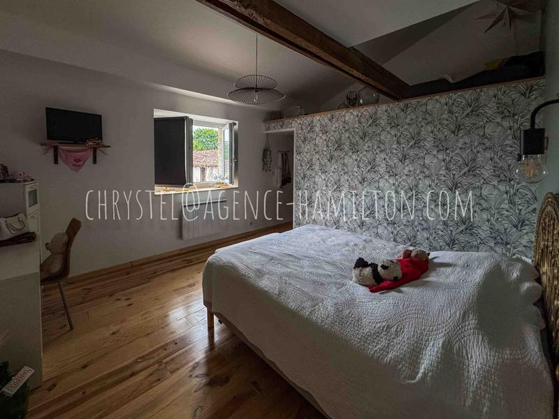 Maison - 316 m² - 12 pièces