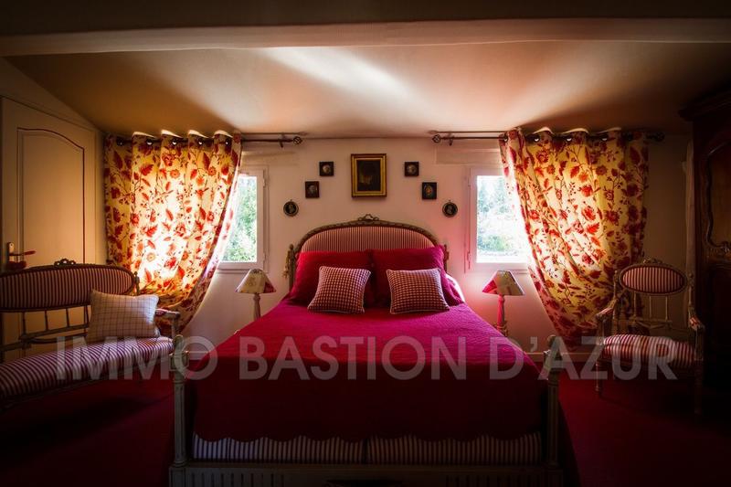 Villa - 355 m² - 7 pièces