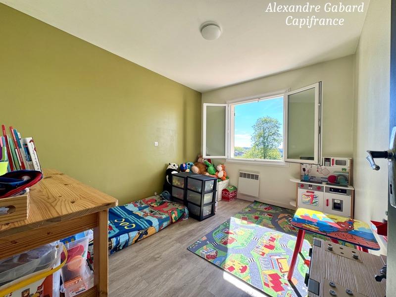 Maison - 98 m² - 5 pièces