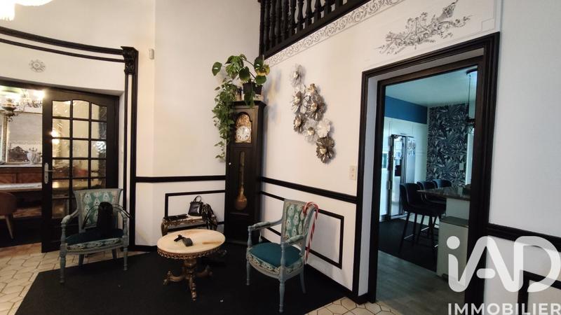 Maison - 217 m² - 7 pièces