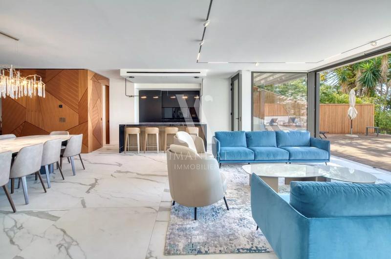 Villa - 338 m² - 7 pièces