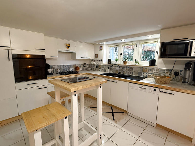 Maison - 80 m² - 7 pièces