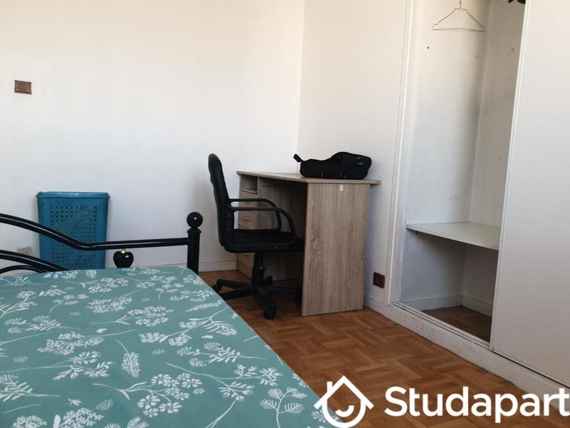 Chambre - 13 m² - 1 pièce