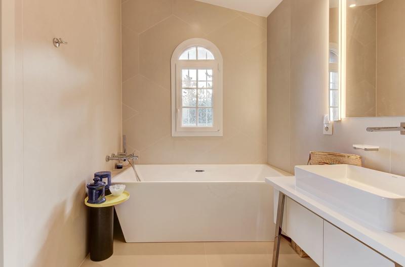 Maison - 261 m² - 6 pièces