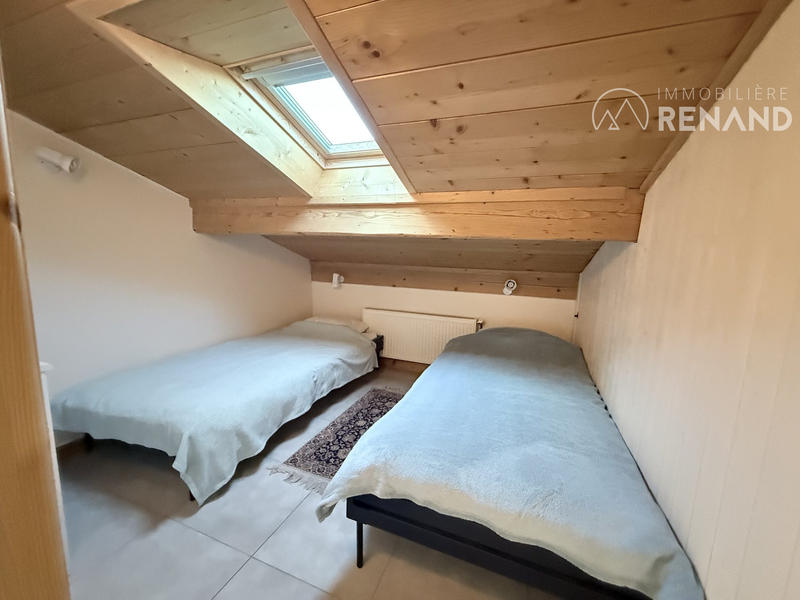 Loft - 140 m² - 5 pièces