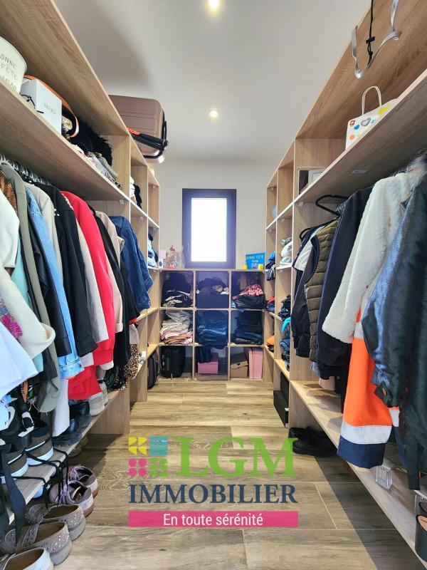 Maison - 137 m² - 4 pièces