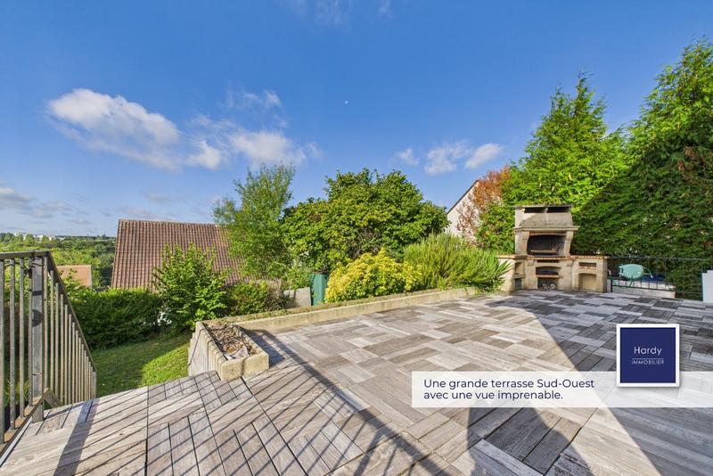 Maison - 93 m² - 5 pièces