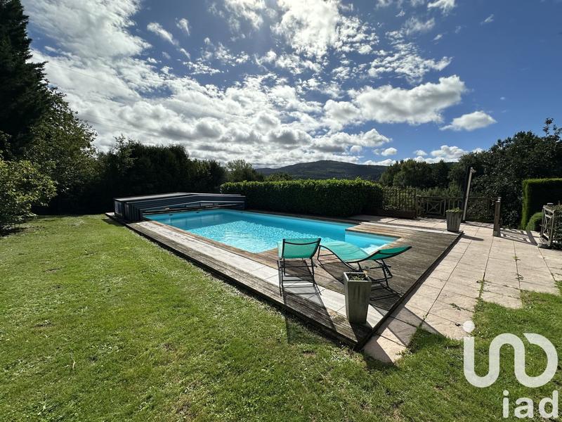 Maison - 317 m² - 13 pièces