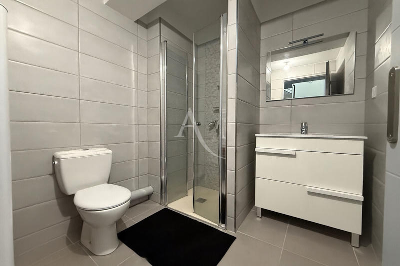 Appartement - 95 m² - 4 pièces