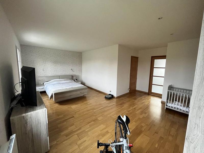 Villa - 210 m² - 6 pièces