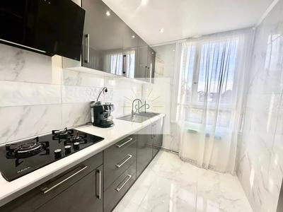 Appartement - 76 m² - 6 pièces