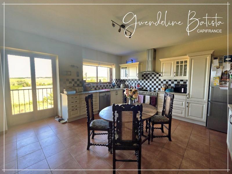 Propriété - 568 m² - 17 pièces