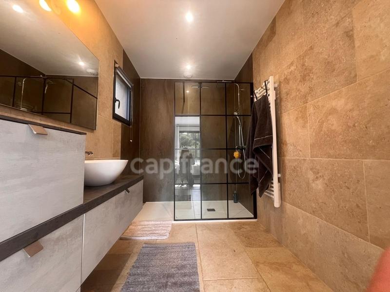 Maison - 123 m² - 5 pièces