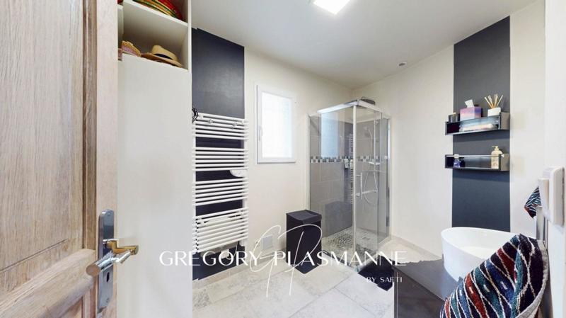 Villa - 188 m² - 8 pièces